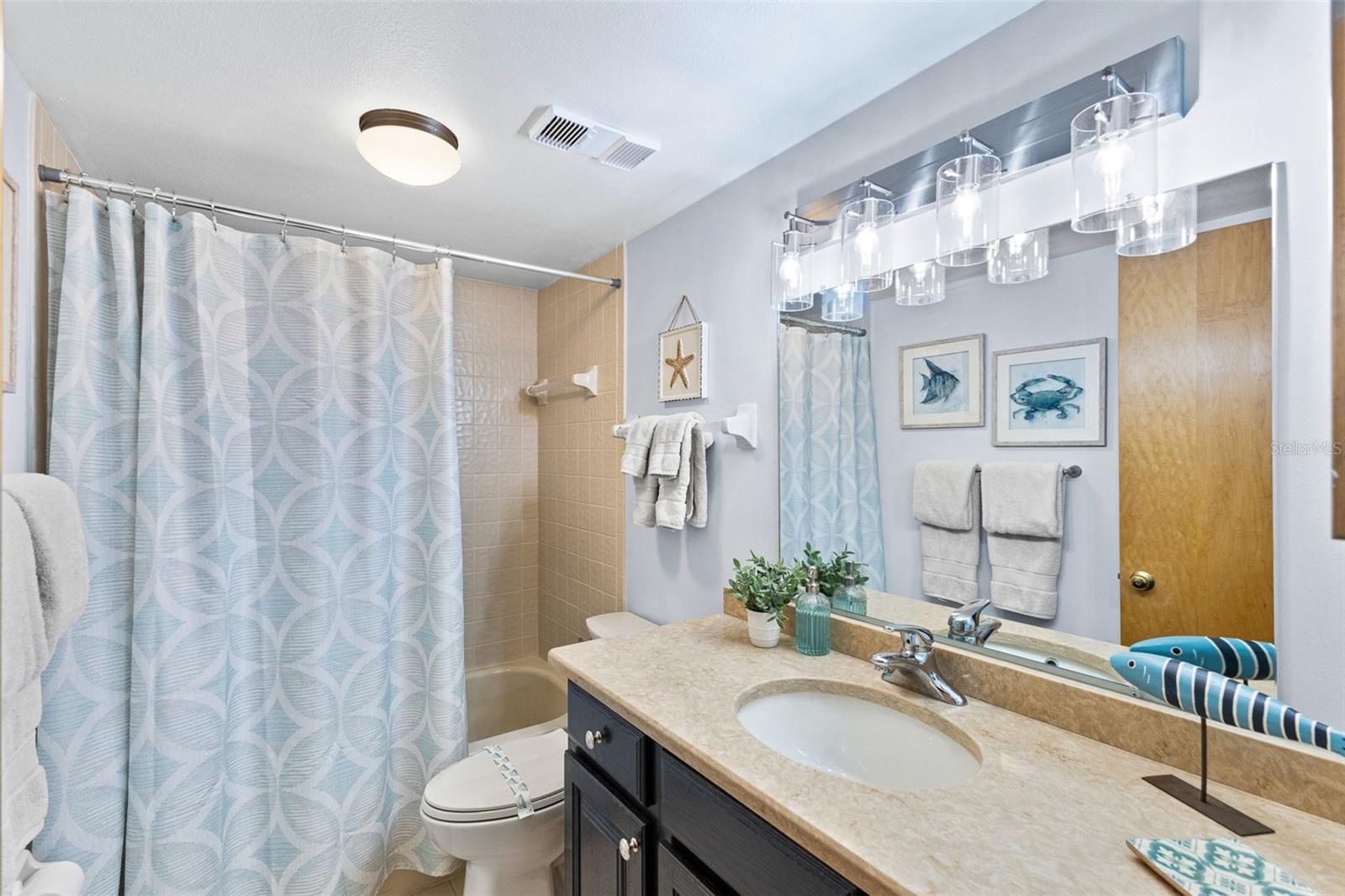 REFLECTIONS ON THE GULF CONDO - Residential
