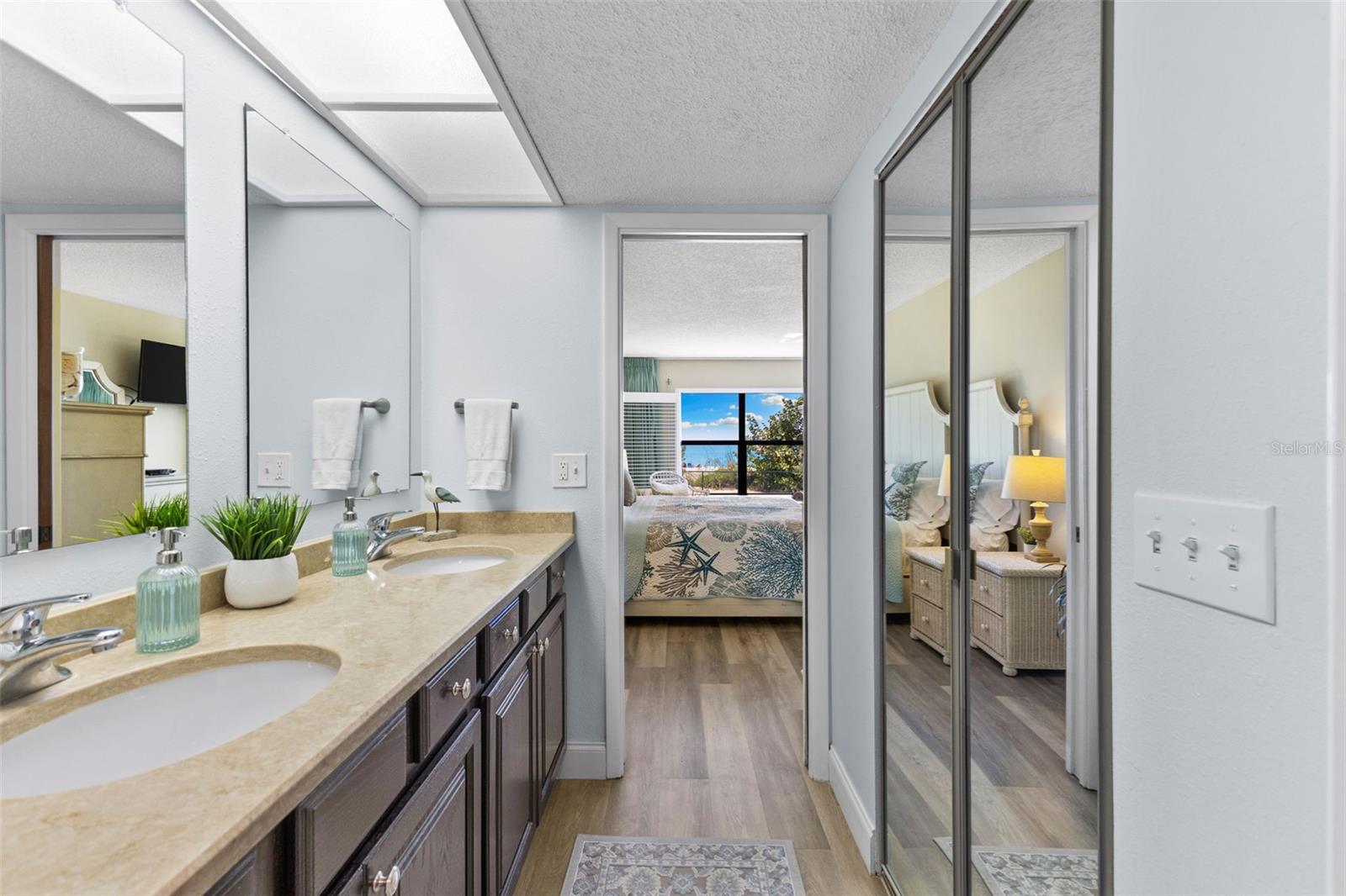 REFLECTIONS ON THE GULF CONDO - Residential