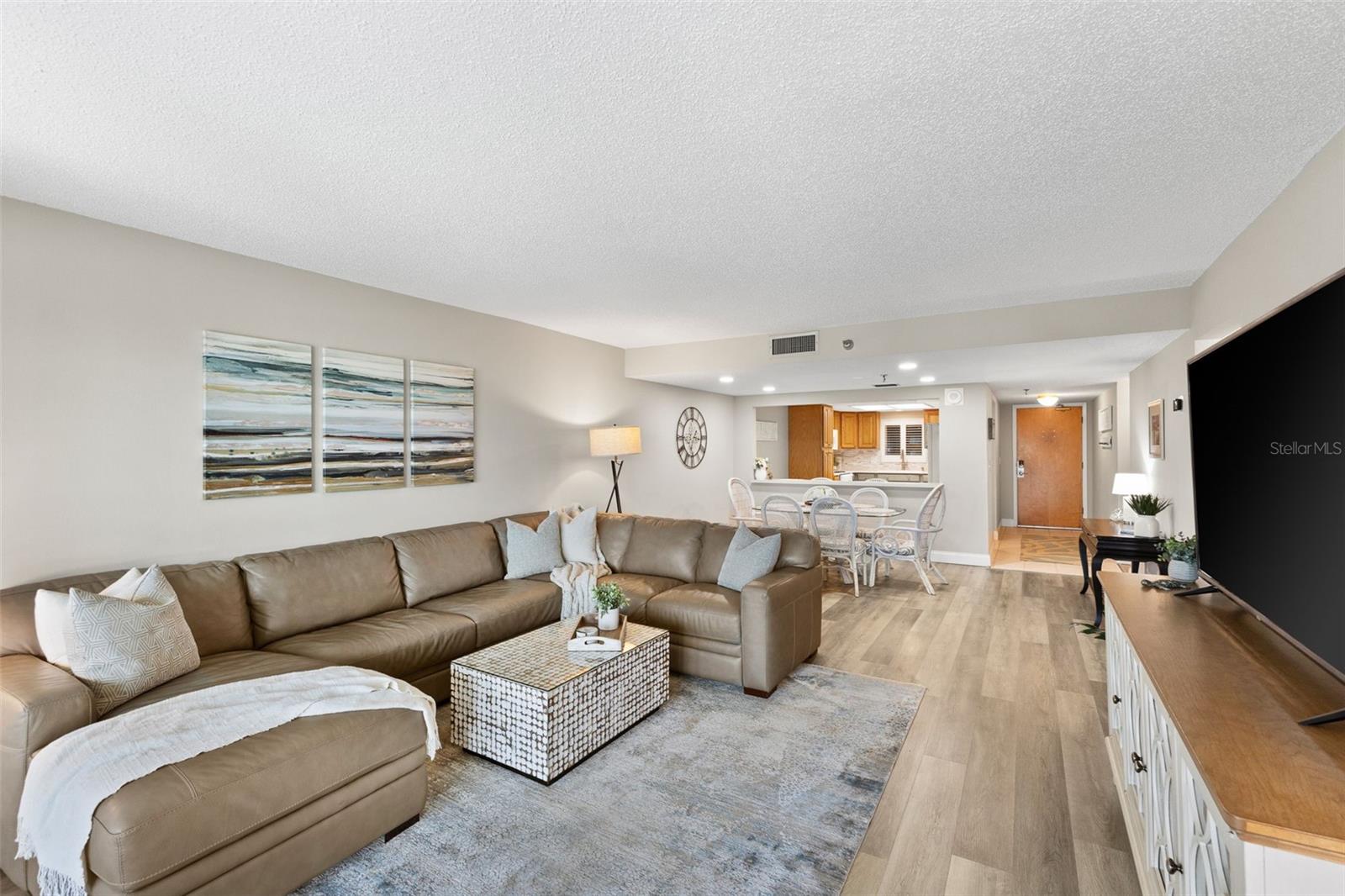 REFLECTIONS ON THE GULF CONDO - Residential