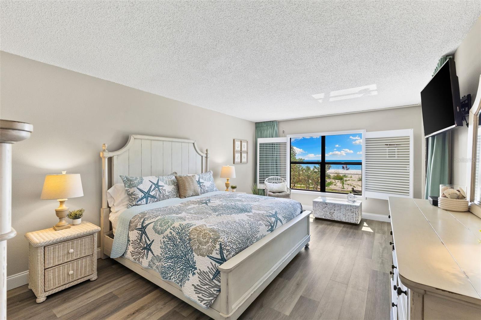 REFLECTIONS ON THE GULF CONDO - Residential