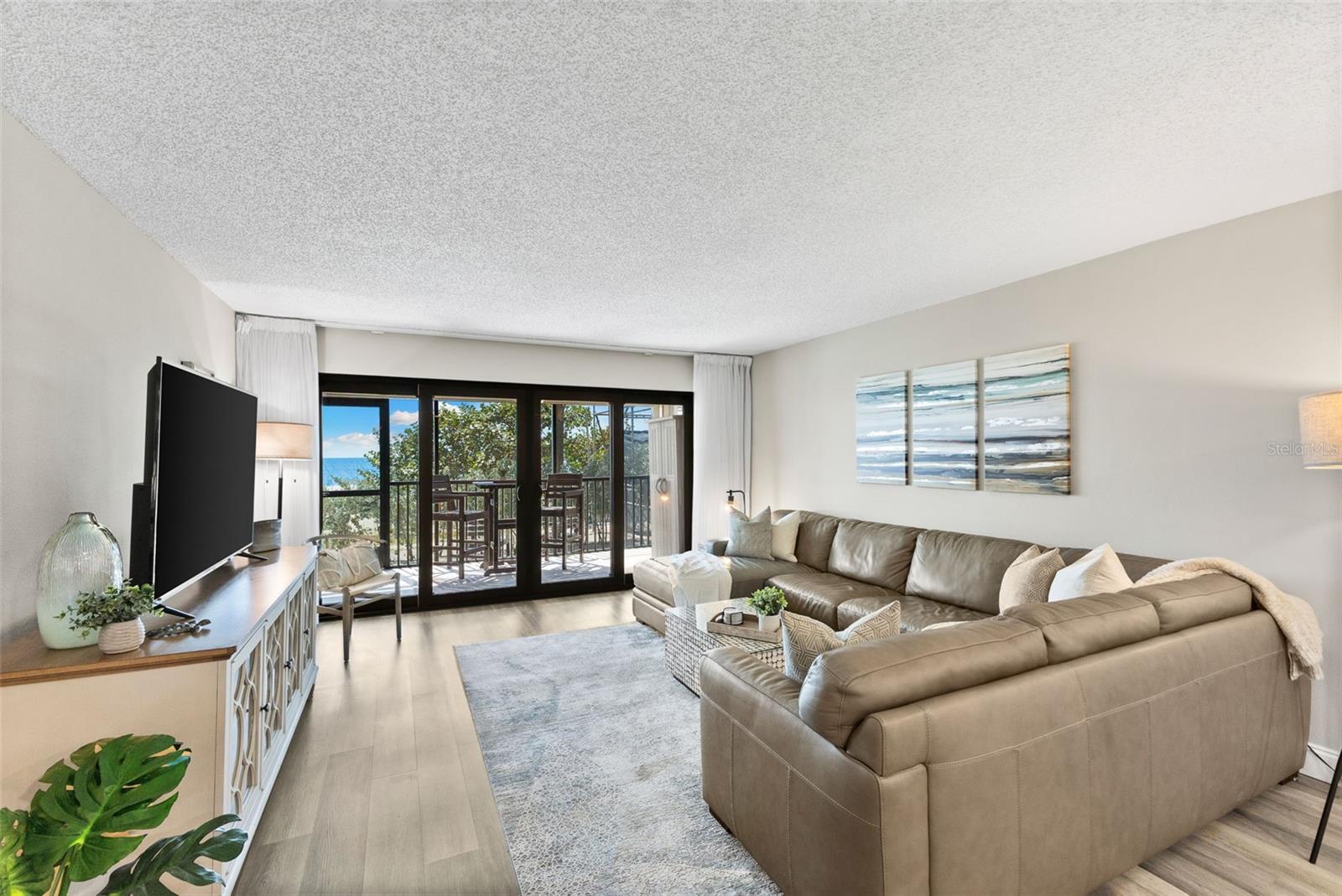 REFLECTIONS ON THE GULF CONDO - Residential