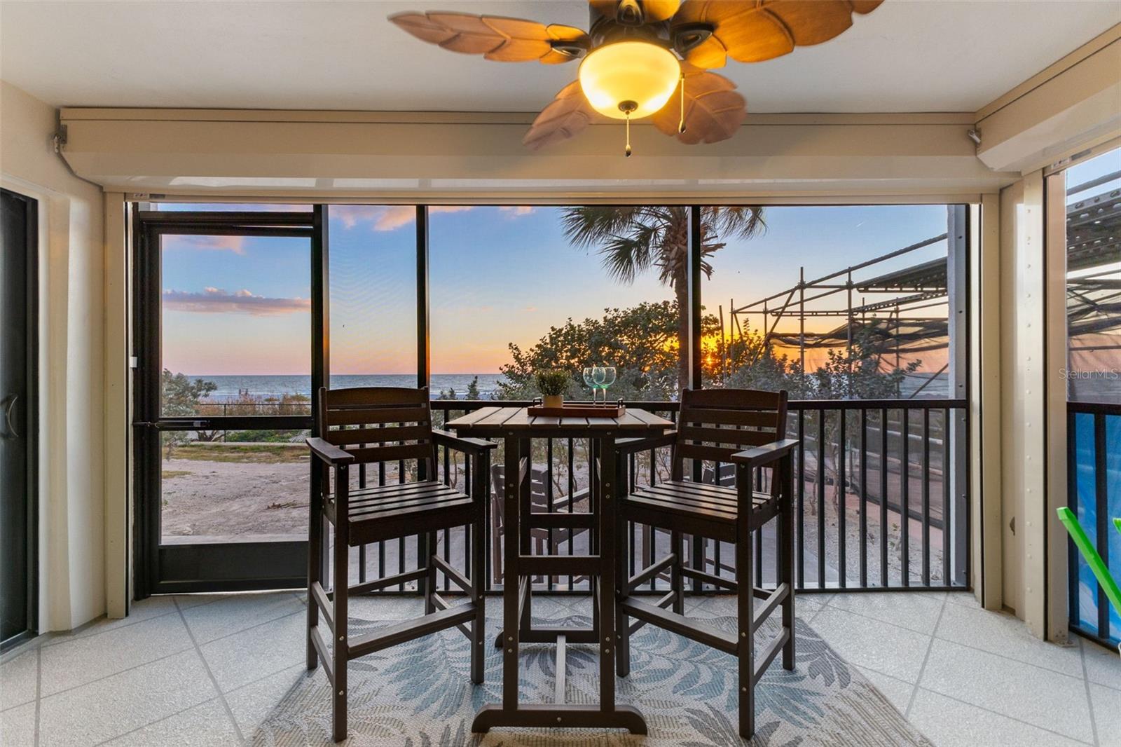 REFLECTIONS ON THE GULF CONDO - Residential