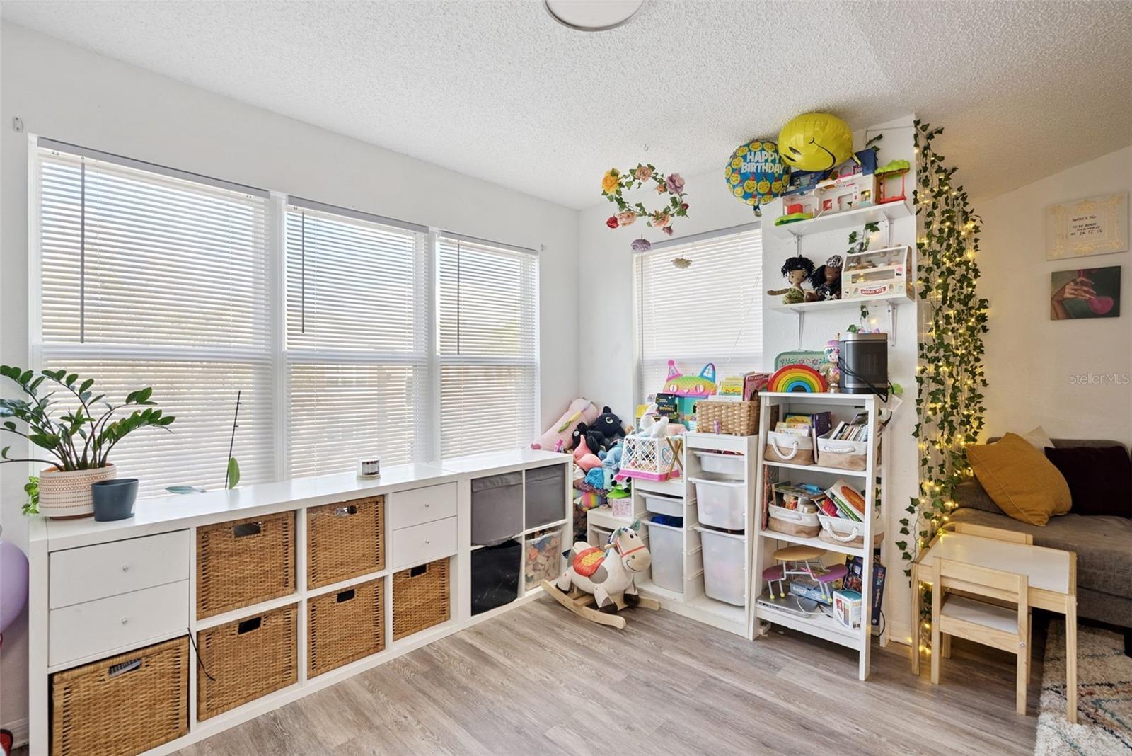 VENETIAN PLACE - Residential