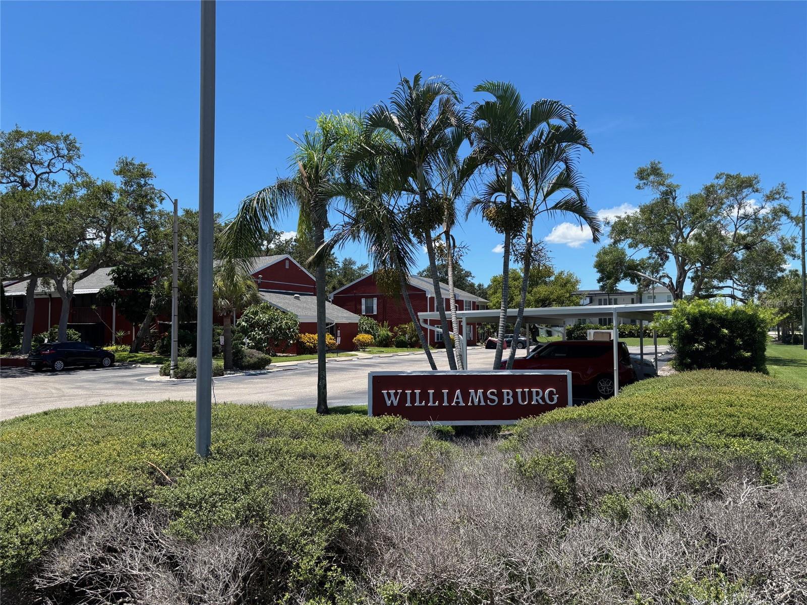 One bedroom Apartment in Williamsburg Condominiums. Close to All. Tampa International Airport and City of Tampa Minutes over the bridge Down ST. Pete close by. Apartment freshly painted and ready for occupancy.