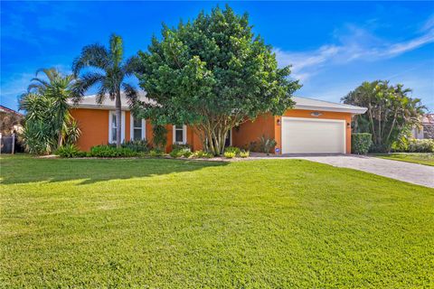 Photo of 1960 Montana Avenue NE, St Petersburg, FL 33703 (MLS # TB8383253)