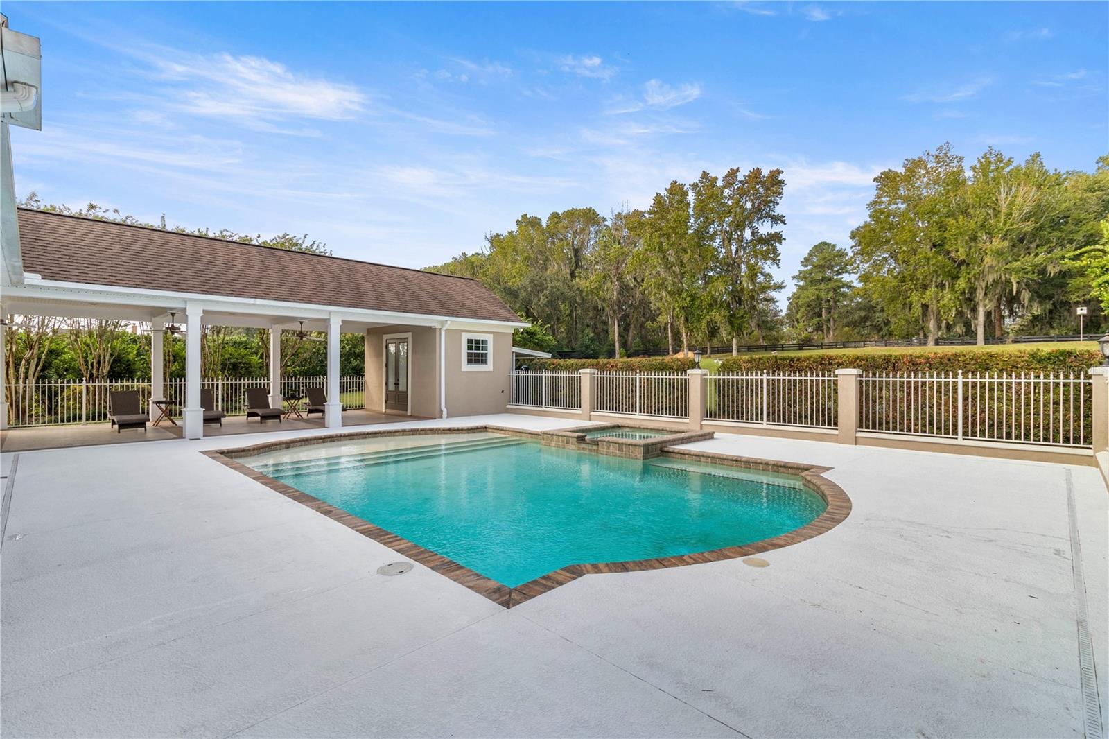 SPRING GROVE - Residential