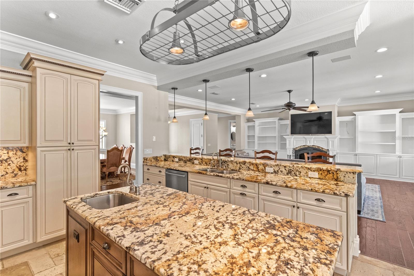 SPRING GROVE - Residential