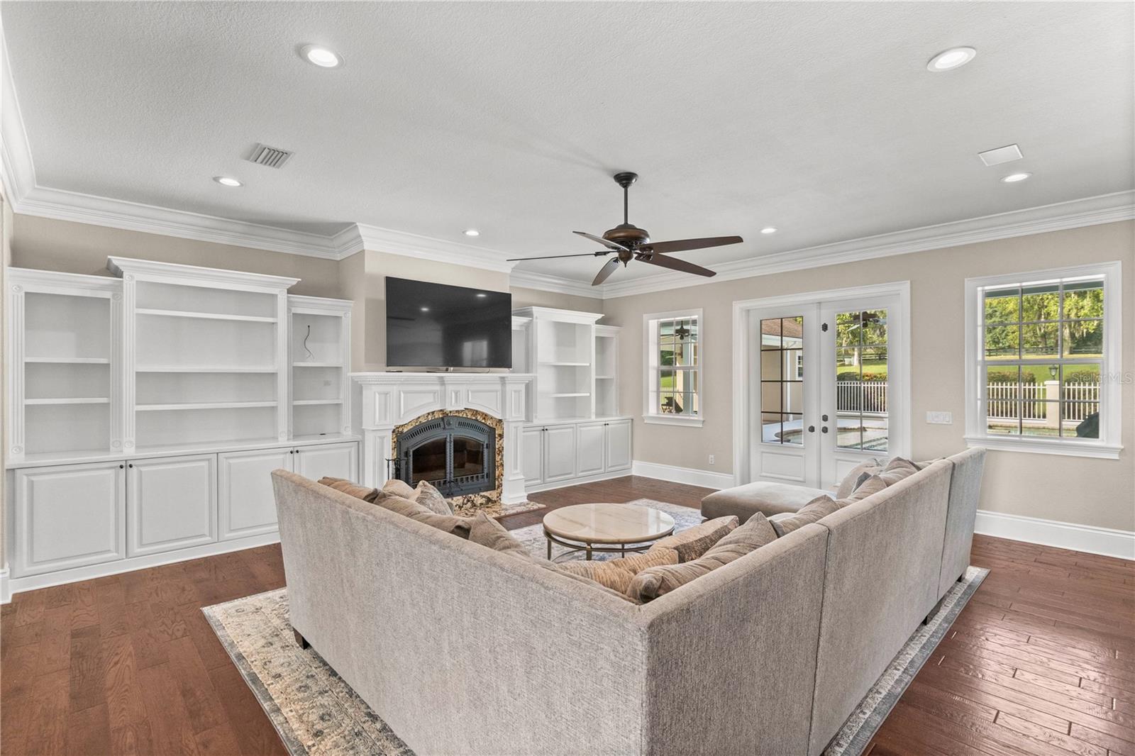 SPRING GROVE - Residential