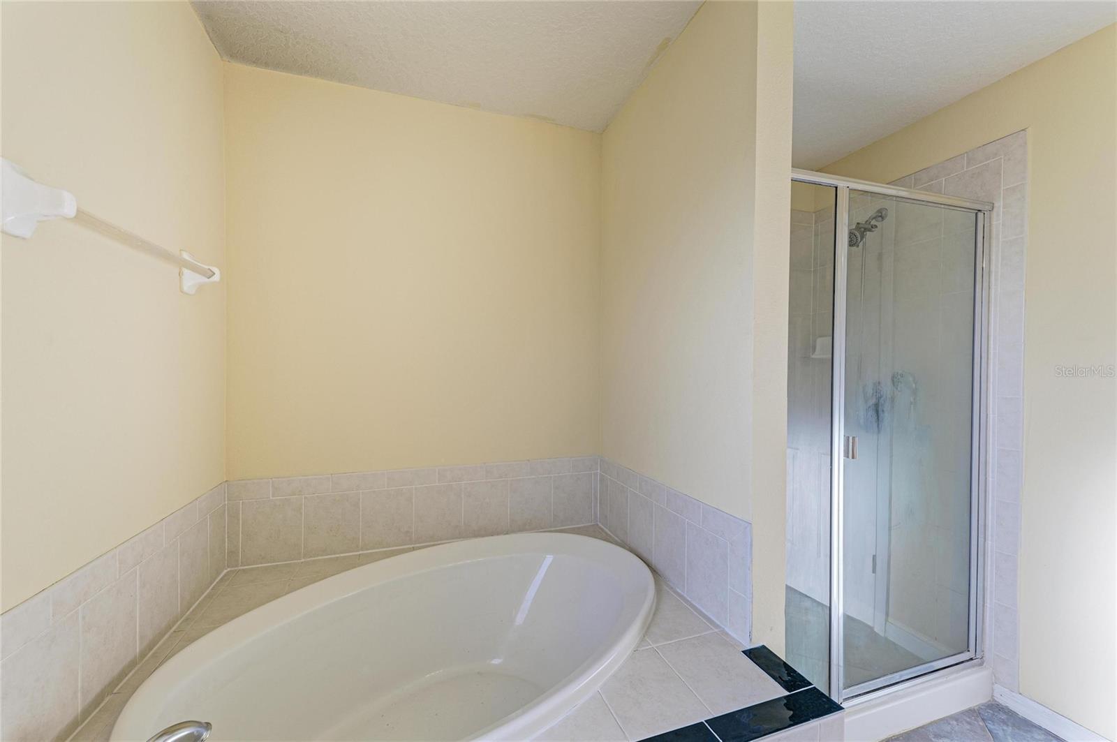 KINGSFIELD LAKES PH 2 - Residential