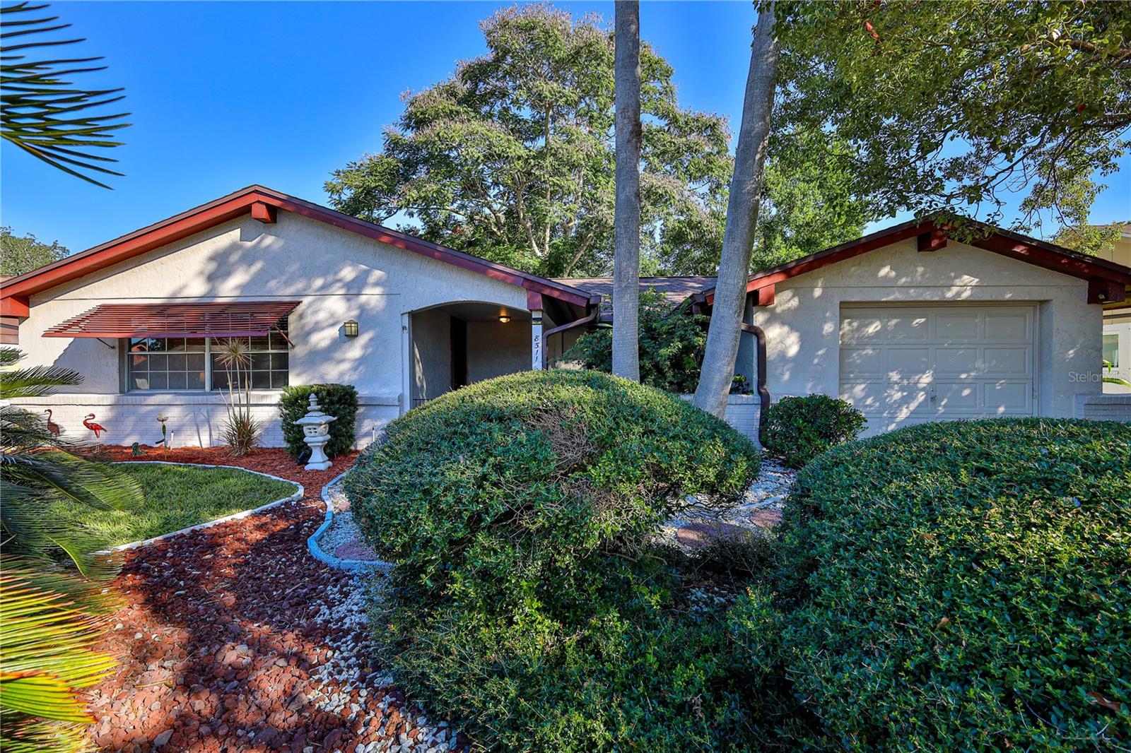 8511 SUNFLOWER LANE