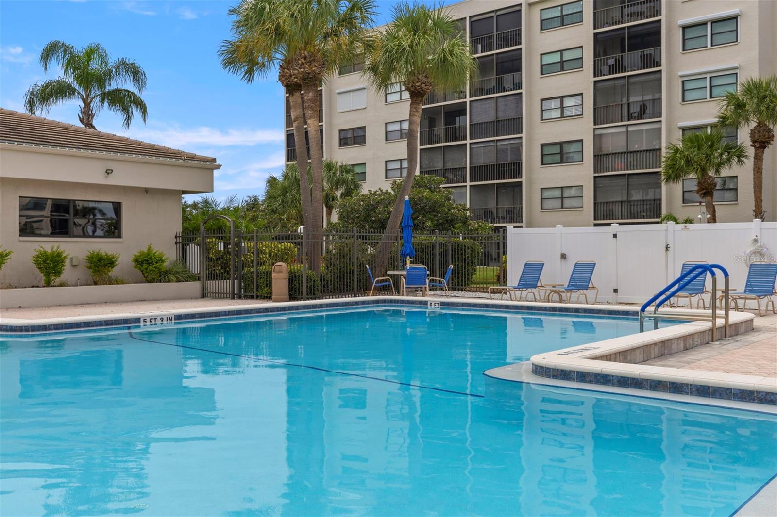 PASADENA COVE CONDO - Residential