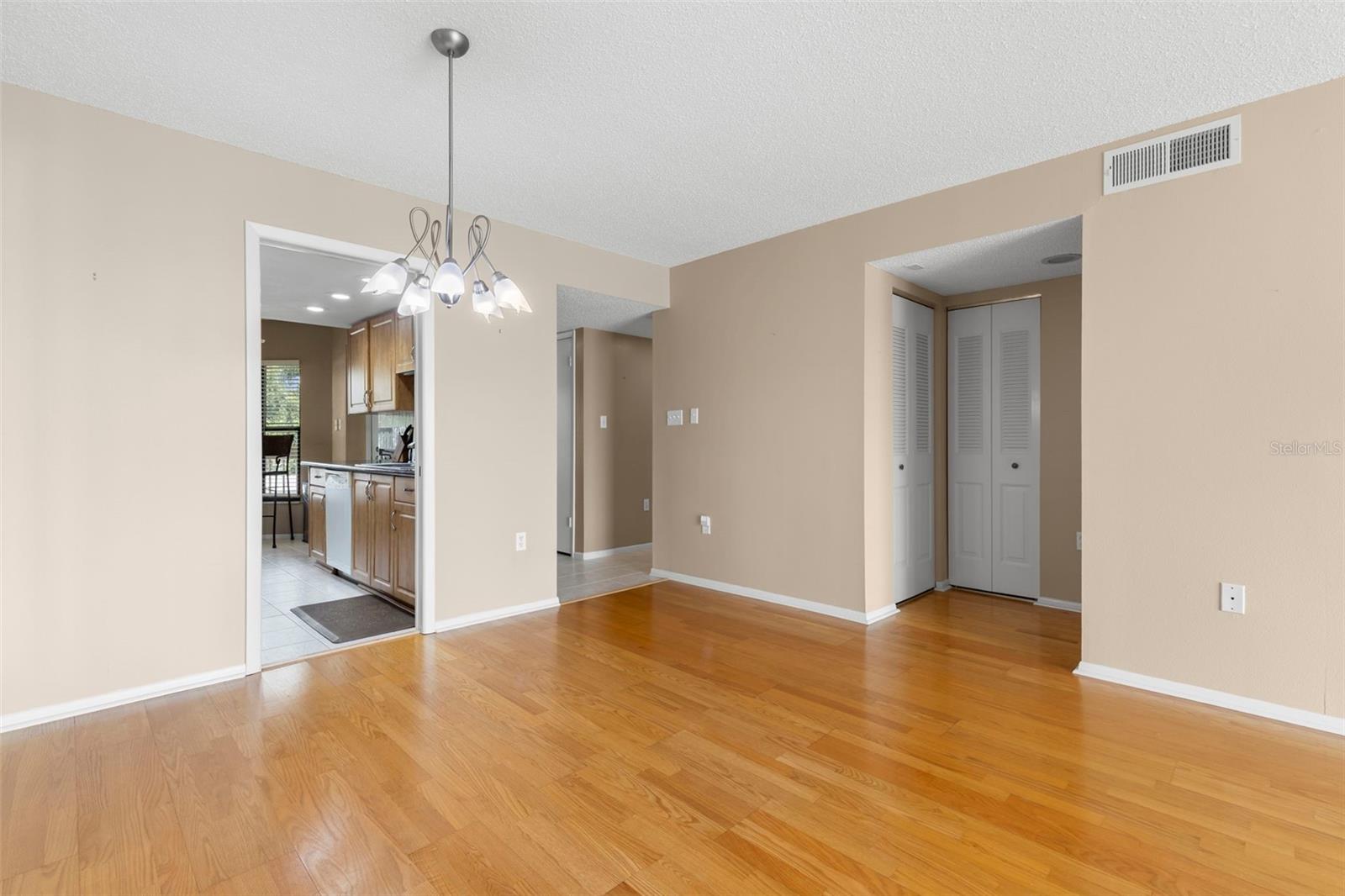 PASADENA COVE CONDO - Residential