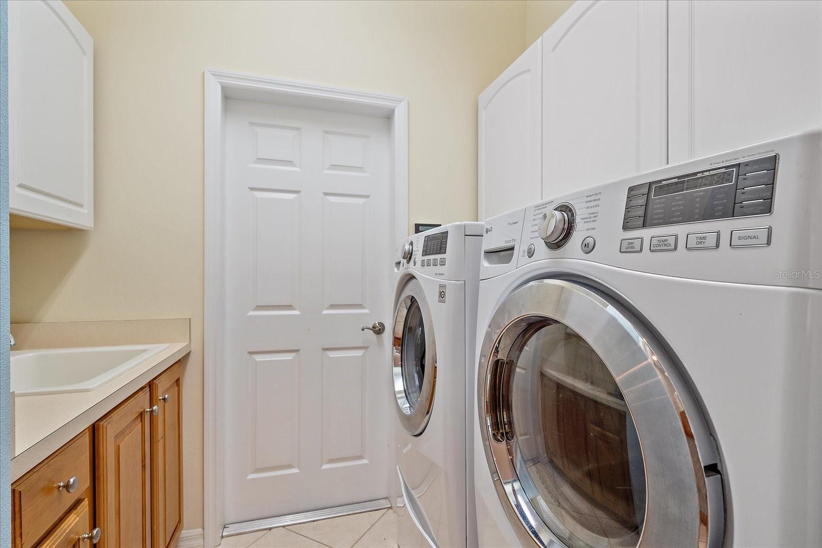 TAILFEATHER WAY AT TARA - Residential