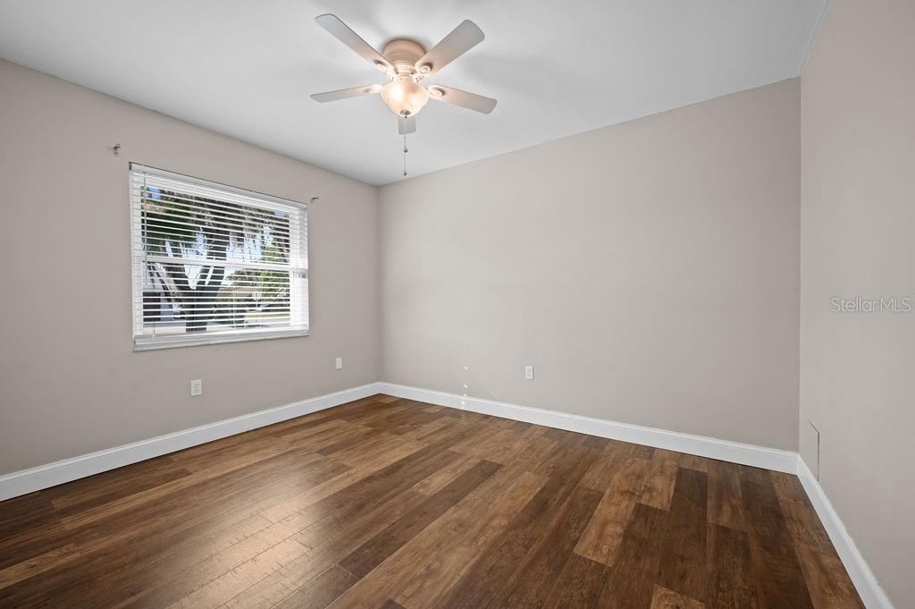 LAKE SARASOTA - Residential