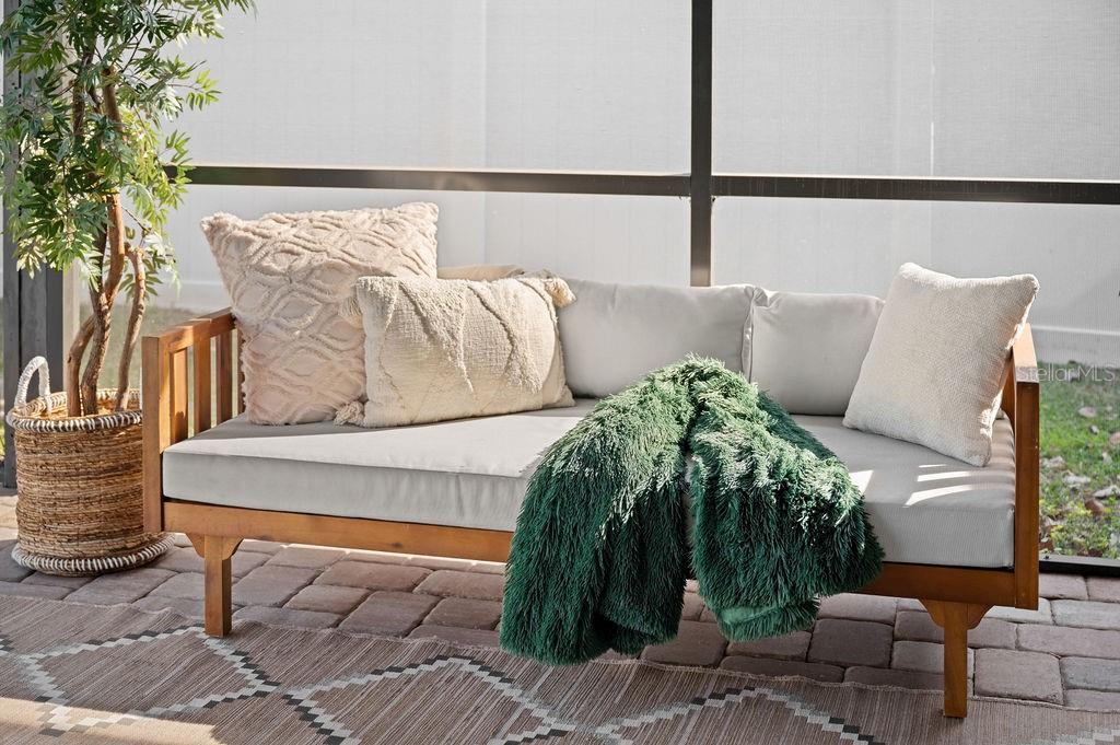 LAKE SARASOTA - Residential