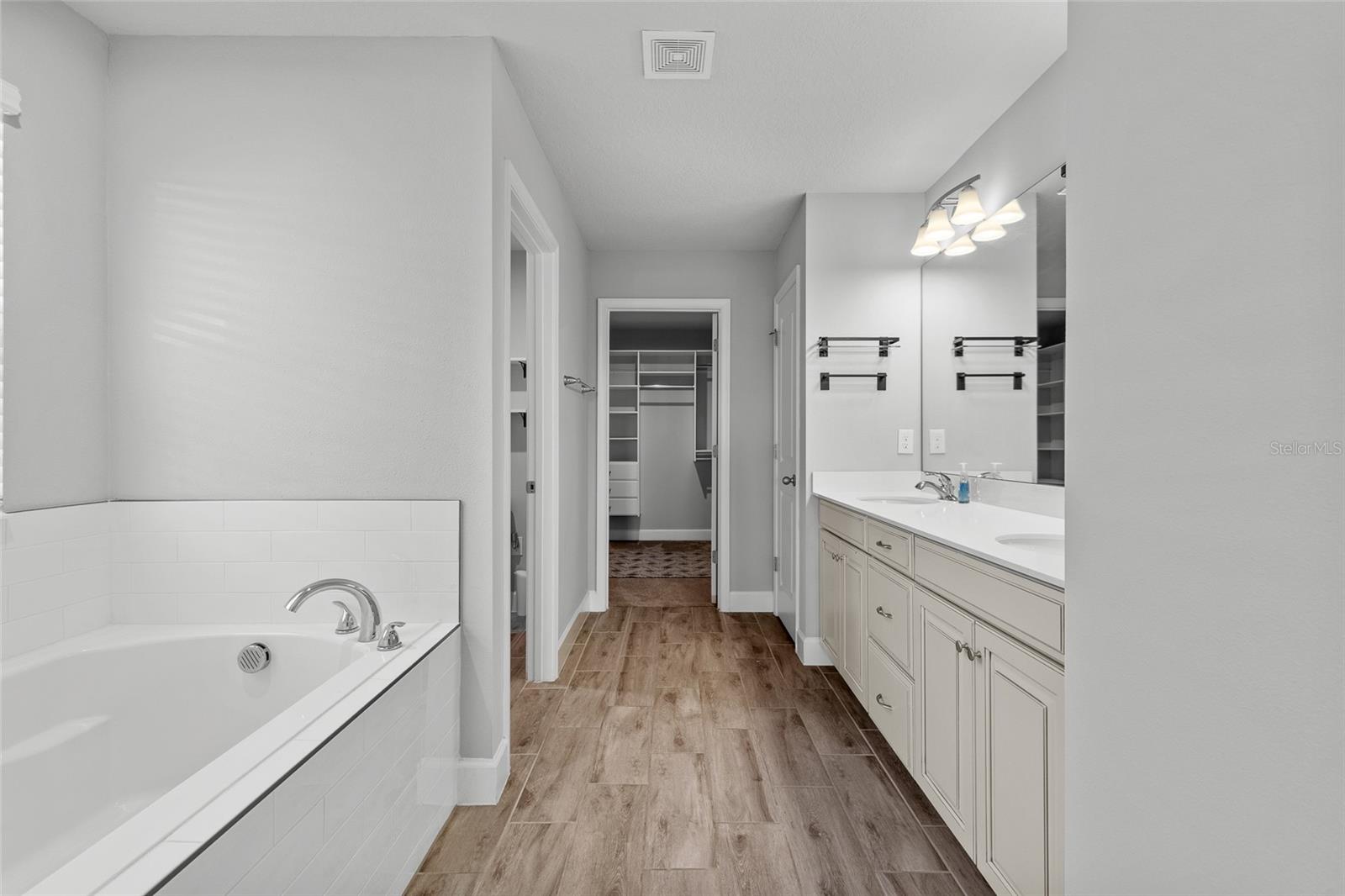 SANCTUARY/LKS/WINDERMERE - Residential