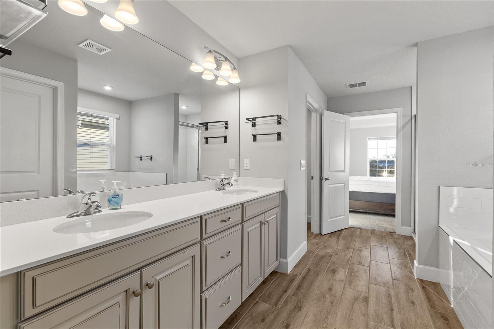 SANCTUARY/LKS/WINDERMERE - Residential