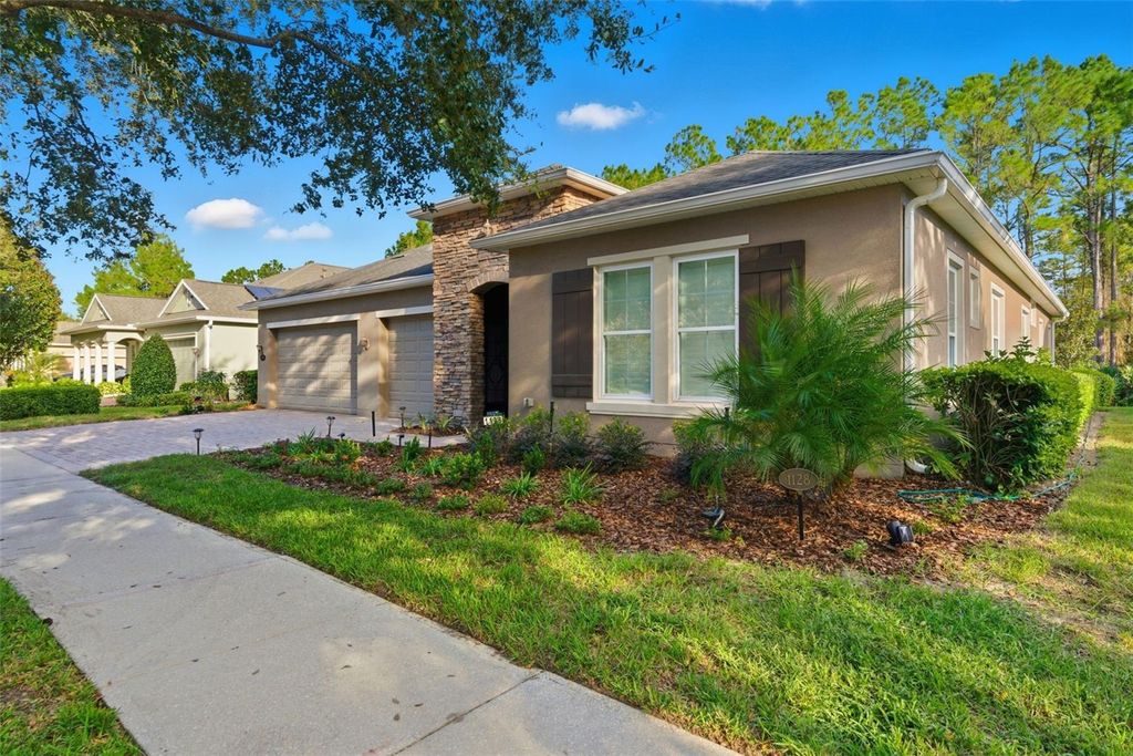 Photo of 1128 Heron Point Way, Deland, FL 32724 (MLS # V4945256)