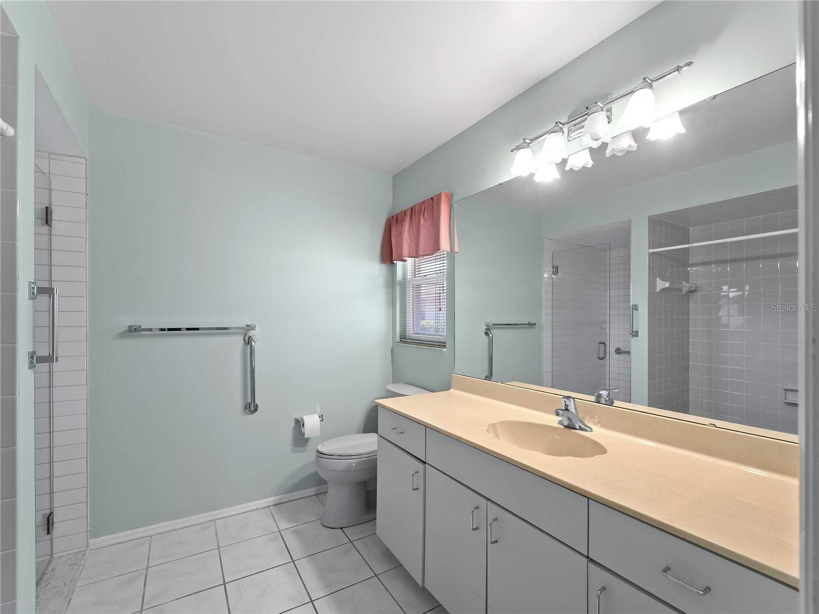 SOUTHBAY YACHT & RACQUET CLUB - Residential