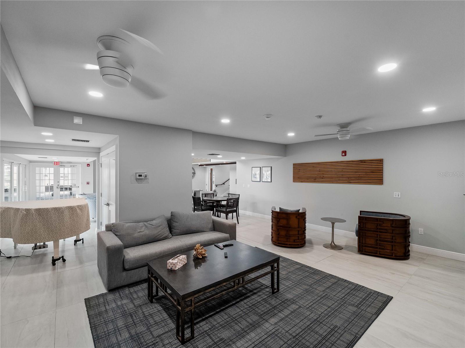 SOUTHBAY YACHT & RACQUET CLUB - Residential