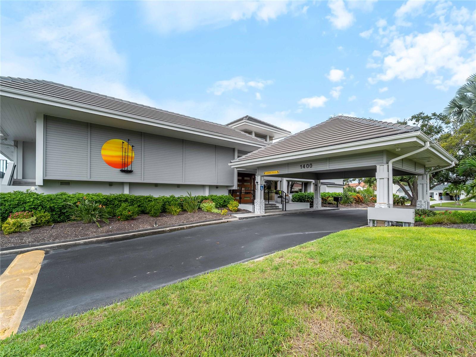 SOUTHBAY YACHT & RACQUET CLUB - Residential