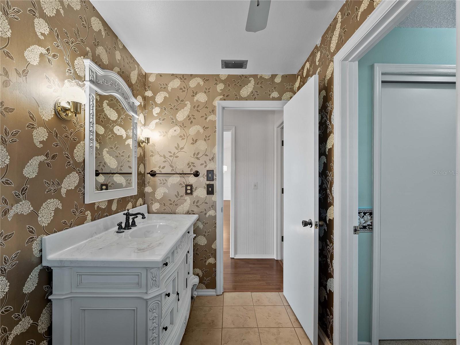 SOUTHBAY YACHT & RACQUET CLUB - Residential