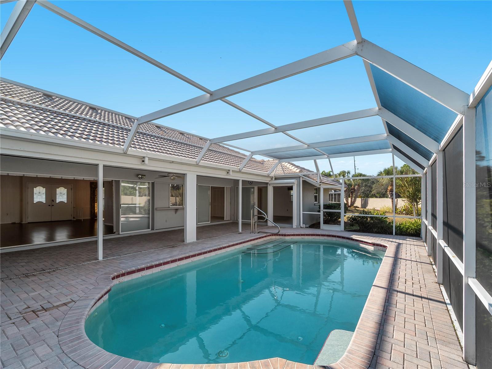 SOUTHBAY YACHT & RACQUET CLUB - Residential