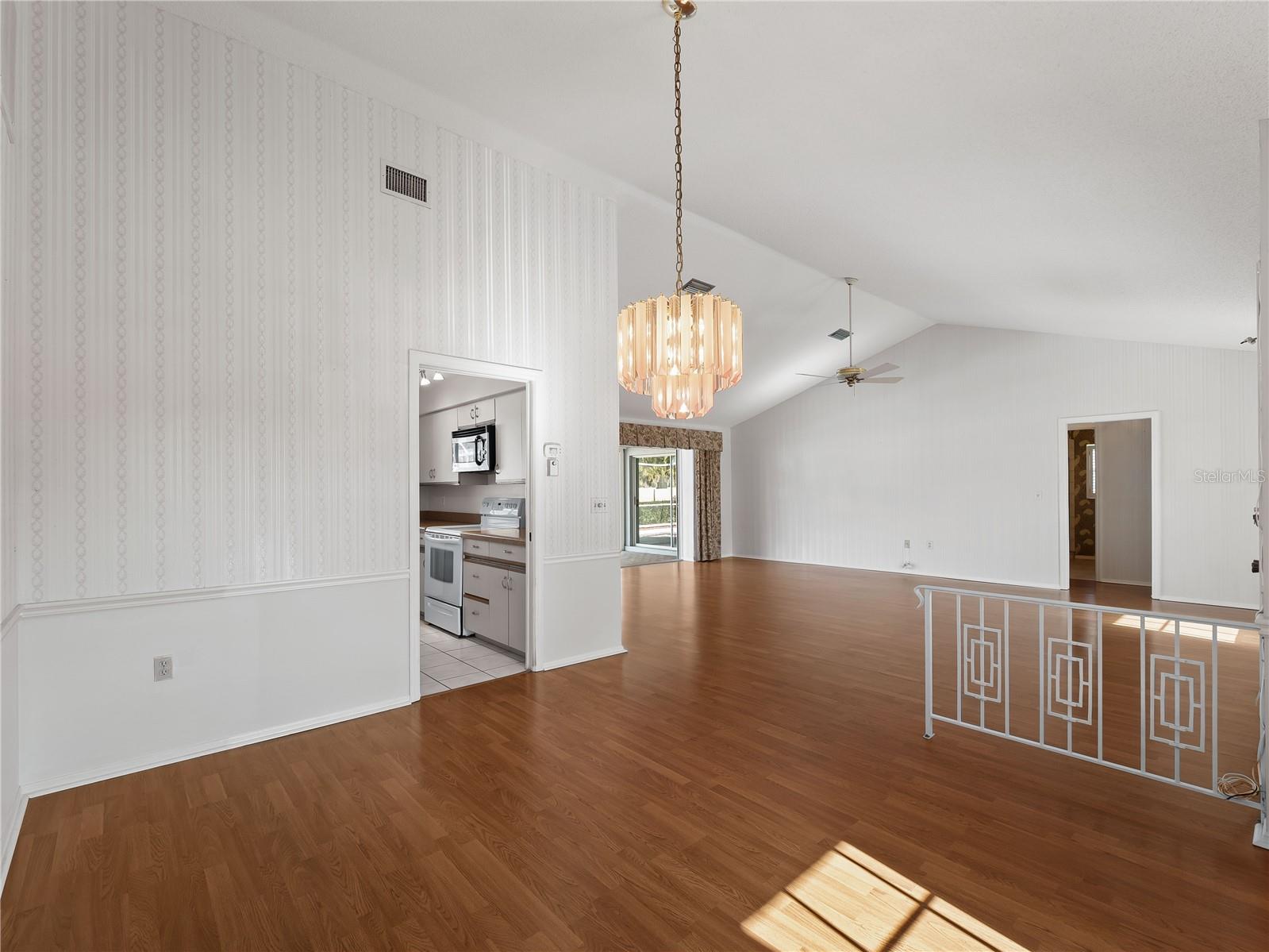 SOUTHBAY YACHT & RACQUET CLUB - Residential