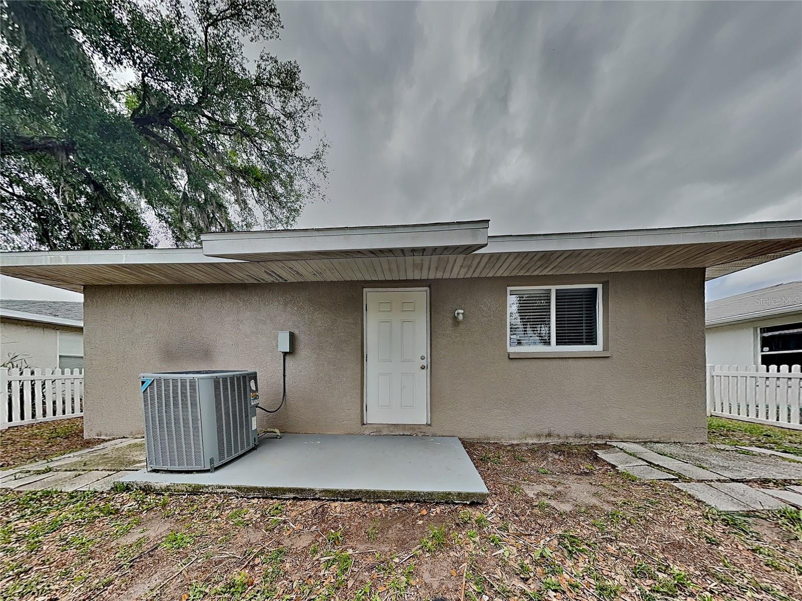 OAK HAVEN - Residential Lease