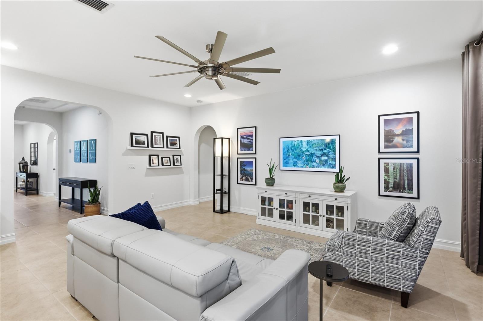 ARBOR GRANDE - Residential