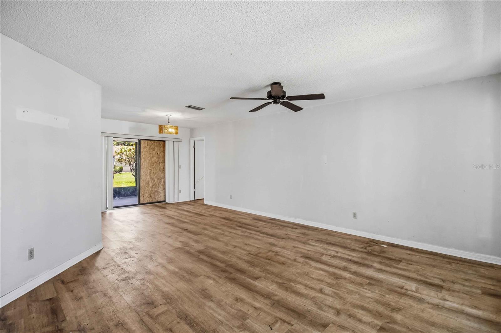 TOWN & COUNTRY ESTATES - Residential