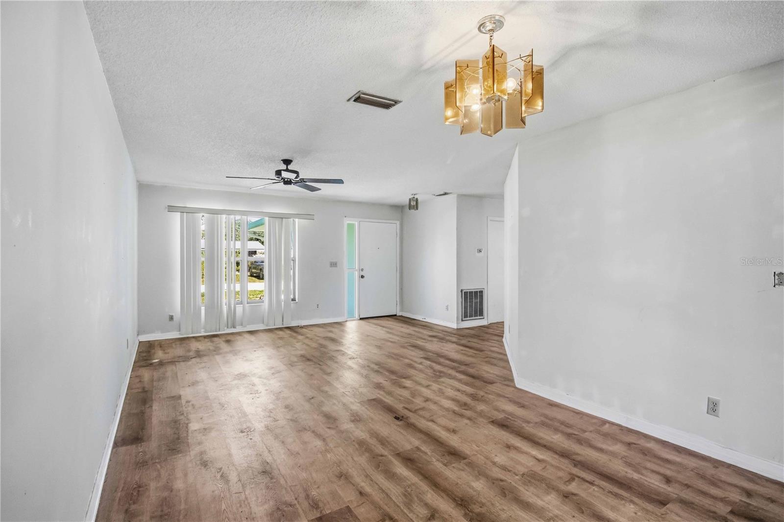 TOWN & COUNTRY ESTATES - Residential