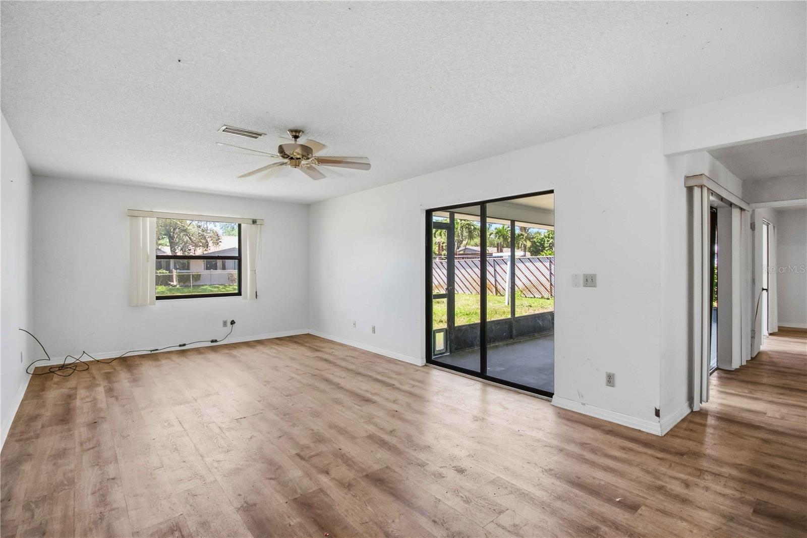 TOWN & COUNTRY ESTATES - Residential