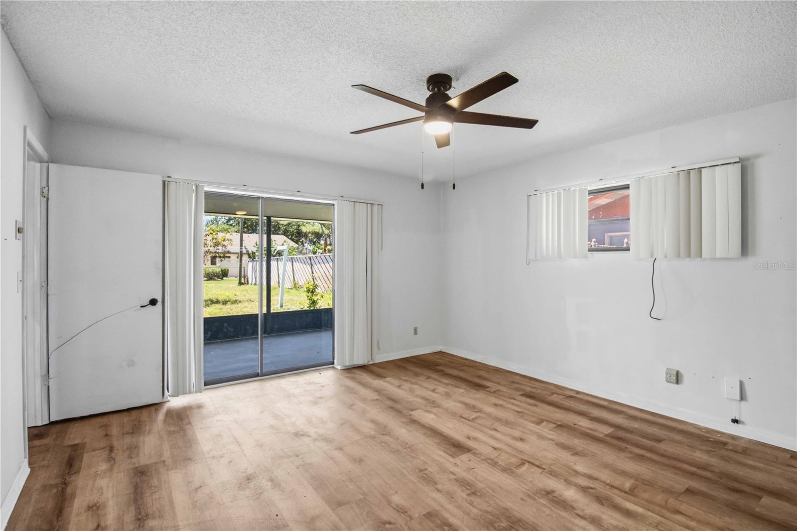 TOWN & COUNTRY ESTATES - Residential