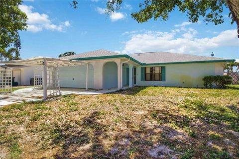 Photo of 2715 27th Avenue Drive W, Bradenton, FL 34205 (MLS # A4688713)