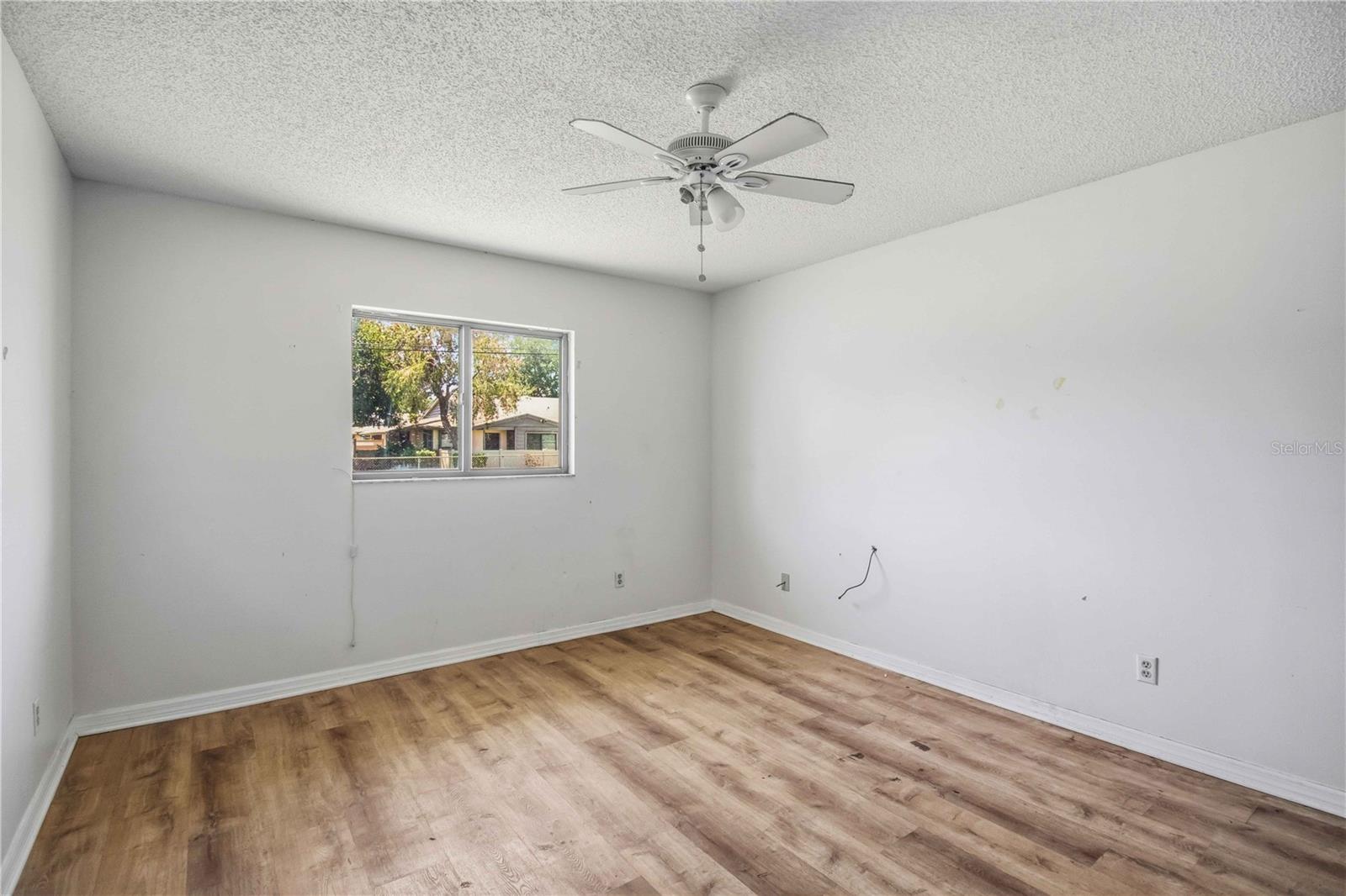 TOWN & COUNTRY ESTATES - Residential