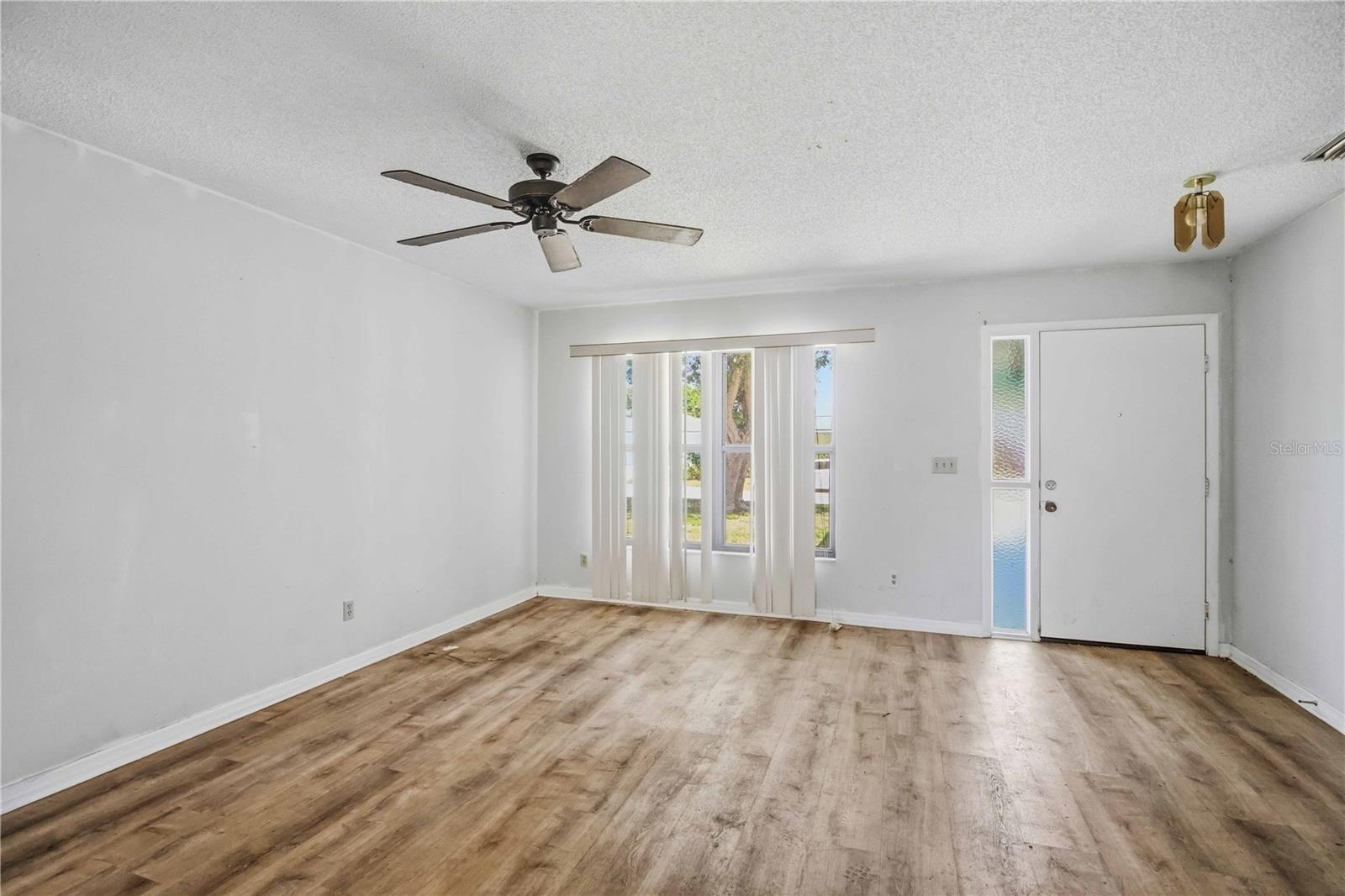 TOWN & COUNTRY ESTATES - Residential