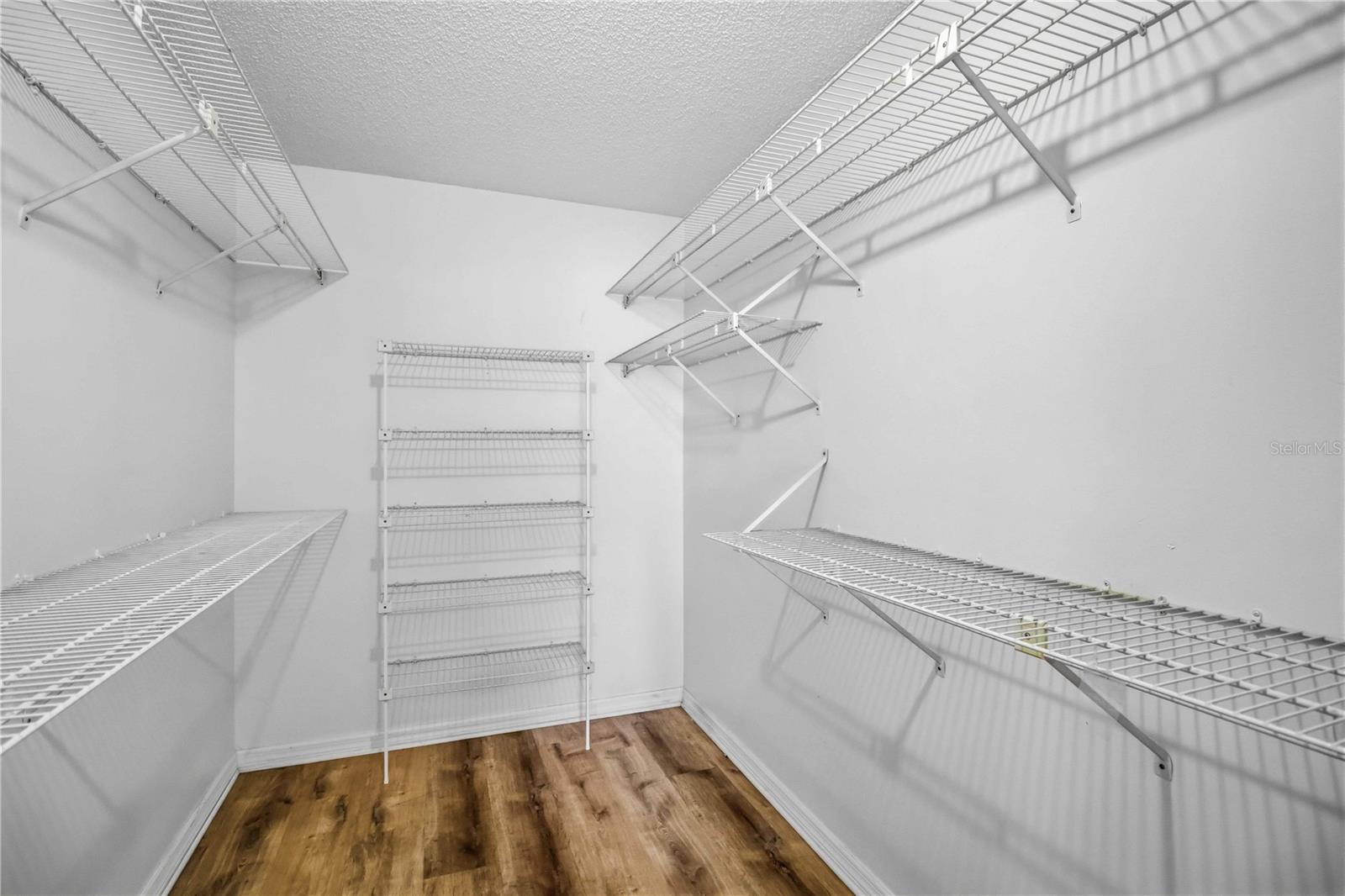 TOWN & COUNTRY ESTATES - Residential