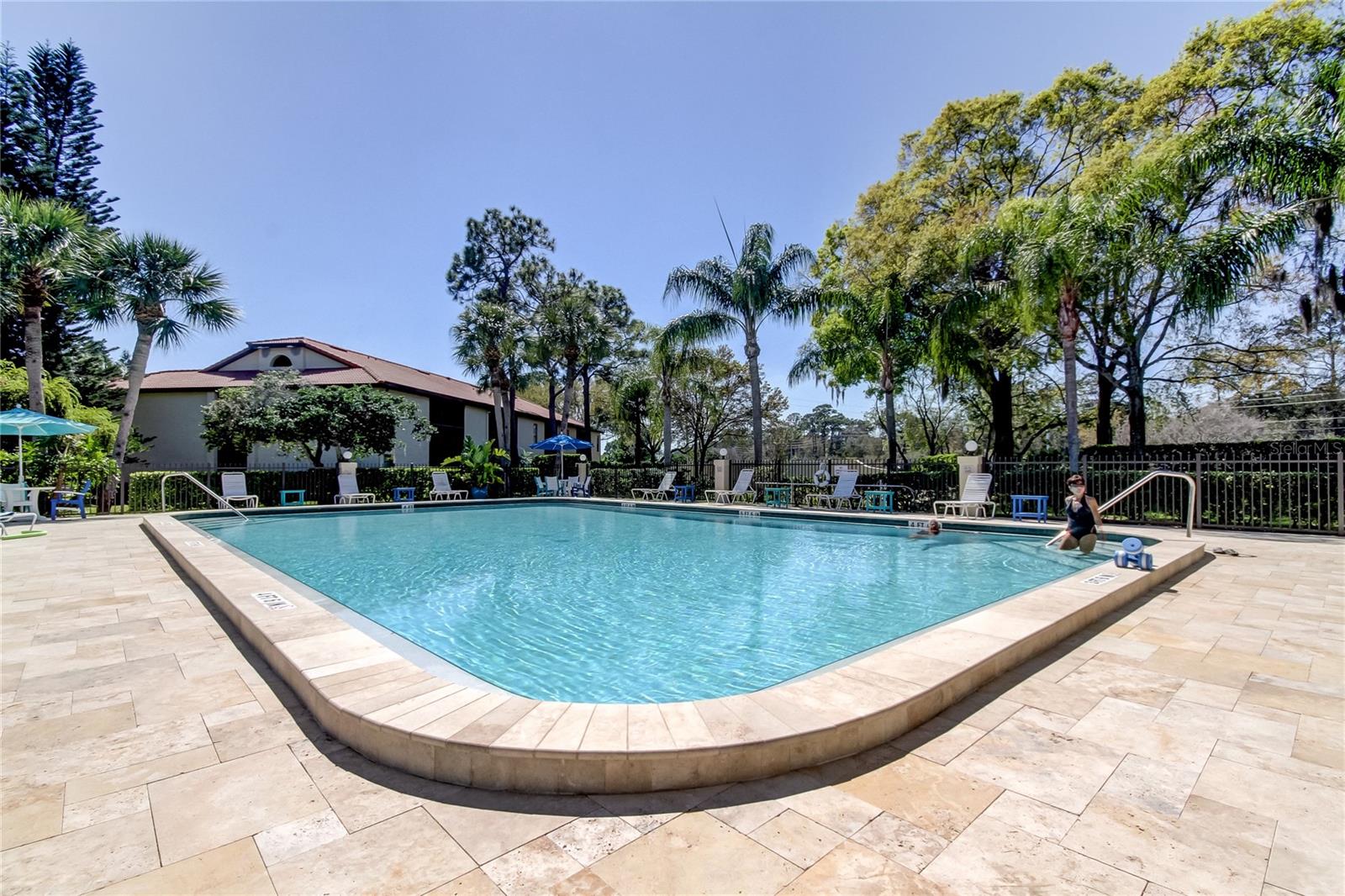 EL PASADO A CONDO - Residential Lease