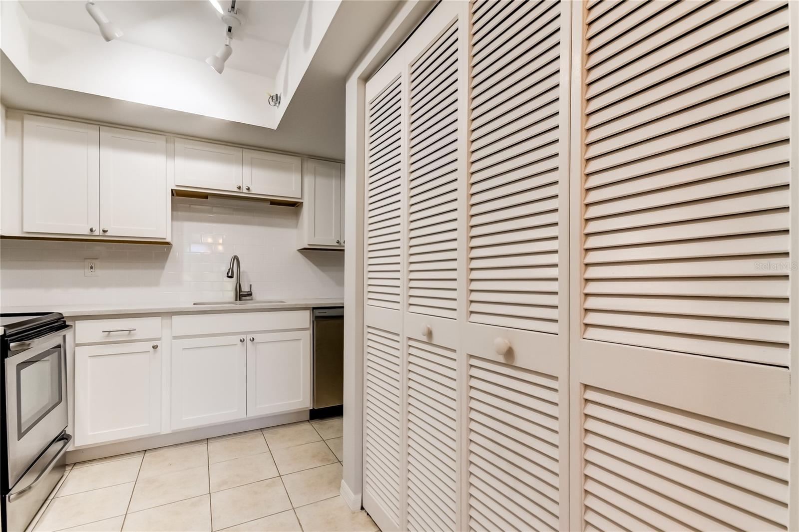 EL PASADO A CONDO - Residential Lease