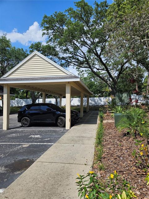 A home in PALM HARBOR