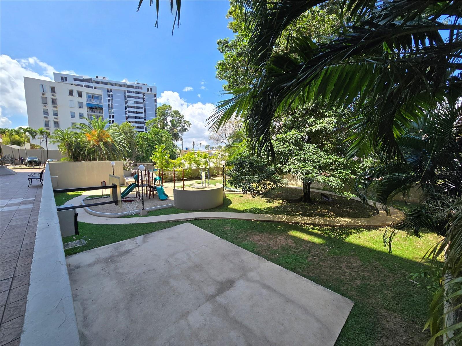 SANTURCE - Residential Lease