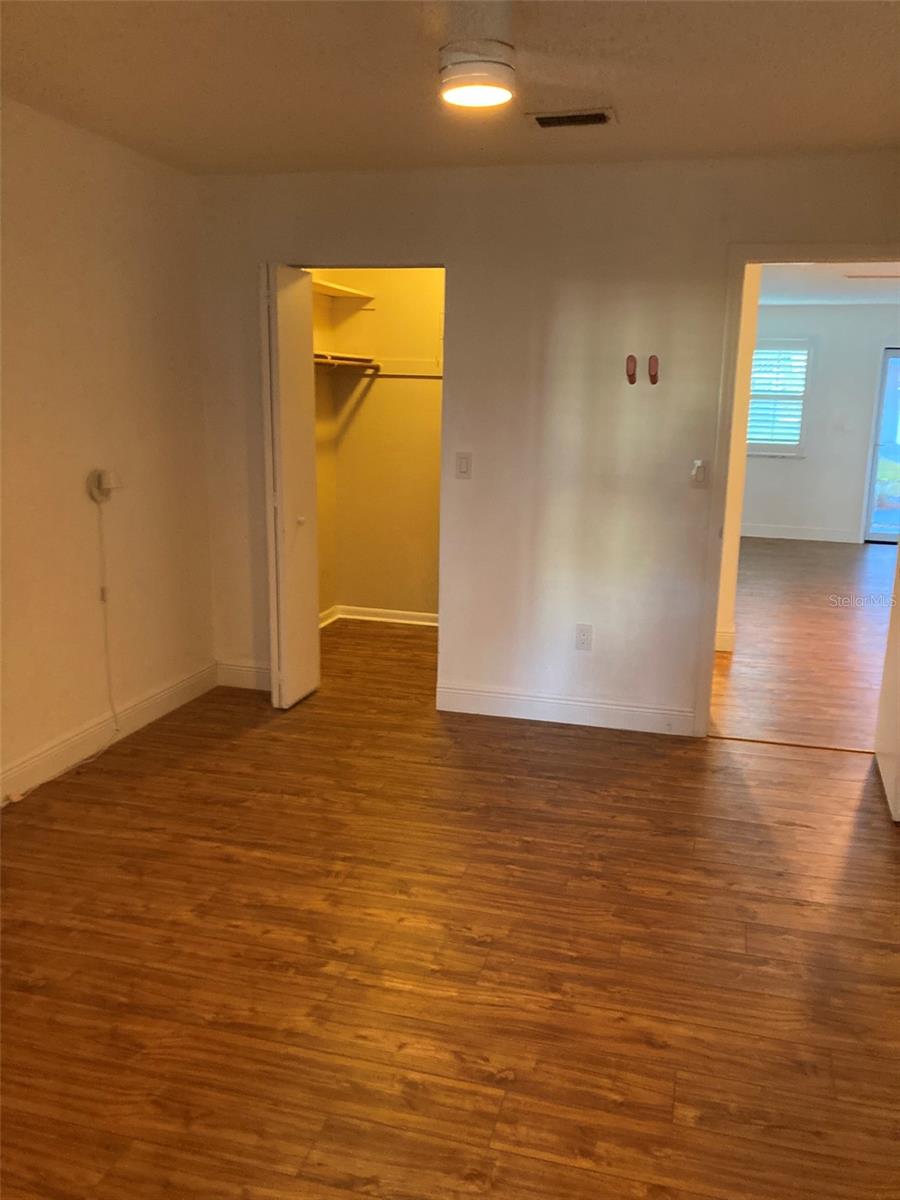 FIVE TOWNS OF ST PETE - Residential