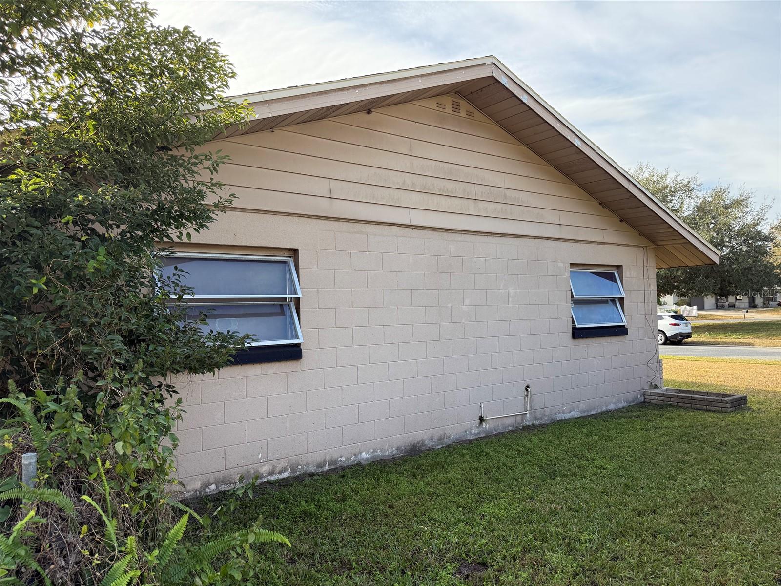 KINGSWOOD MANOR 1ST ADD - Residential