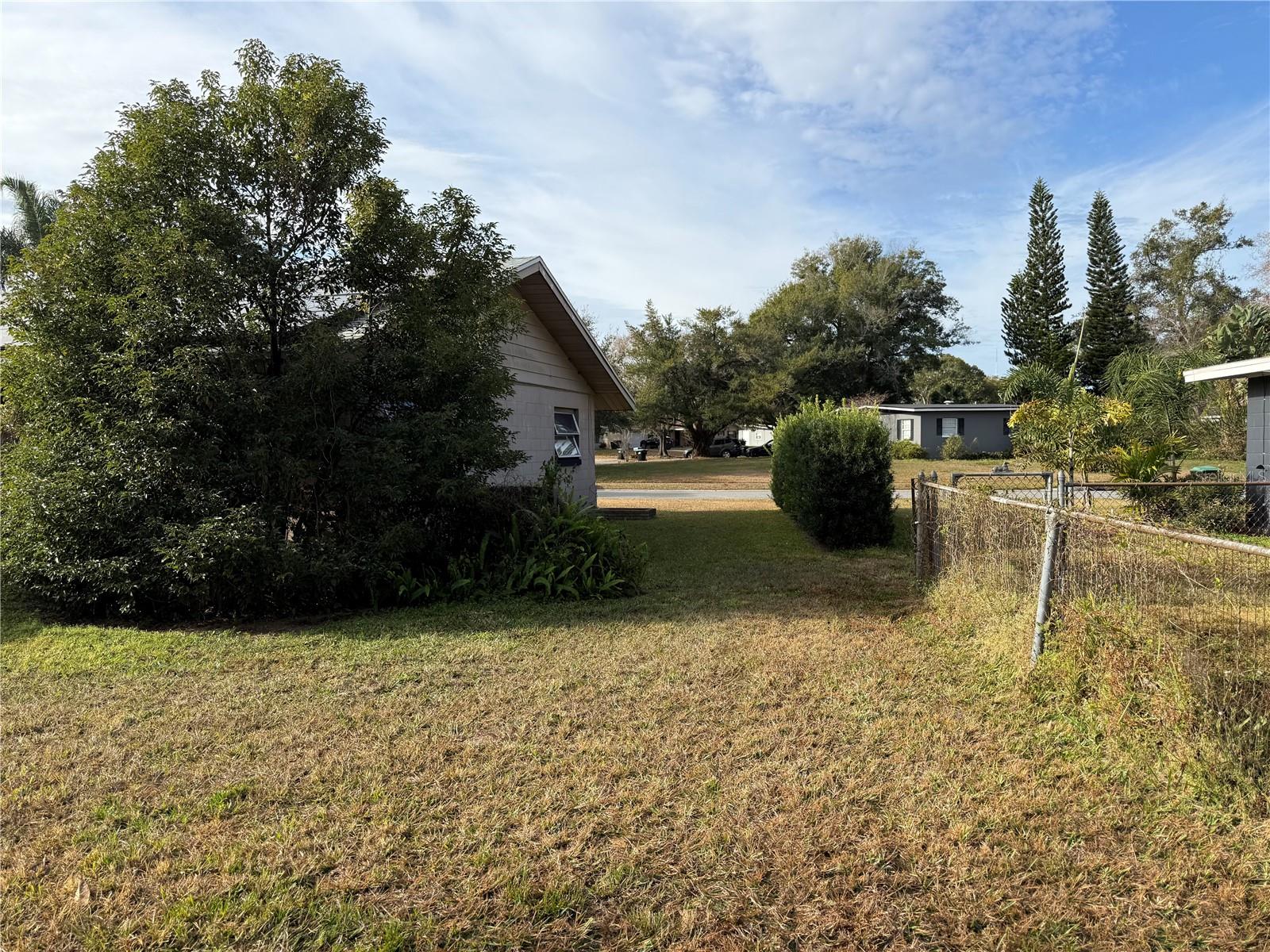 KINGSWOOD MANOR 1ST ADD - Residential