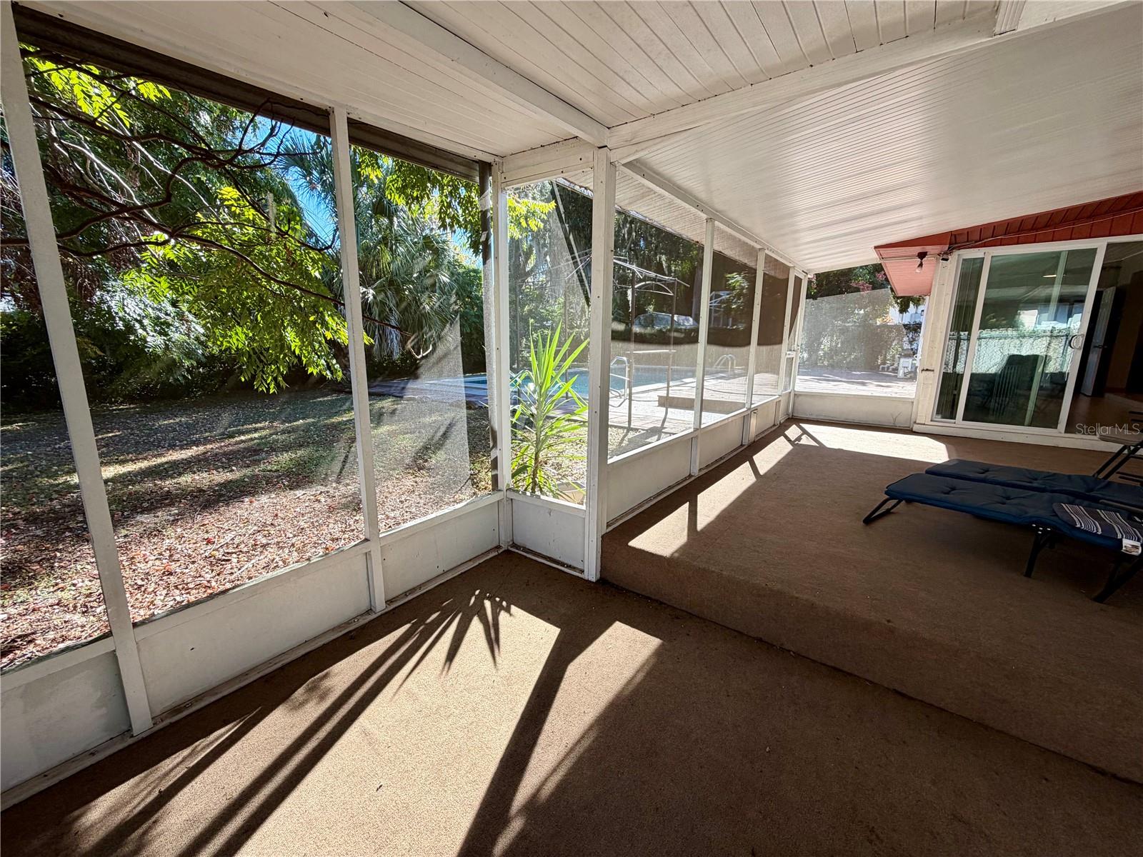 LEESBURG BEACH GROVE - Residential