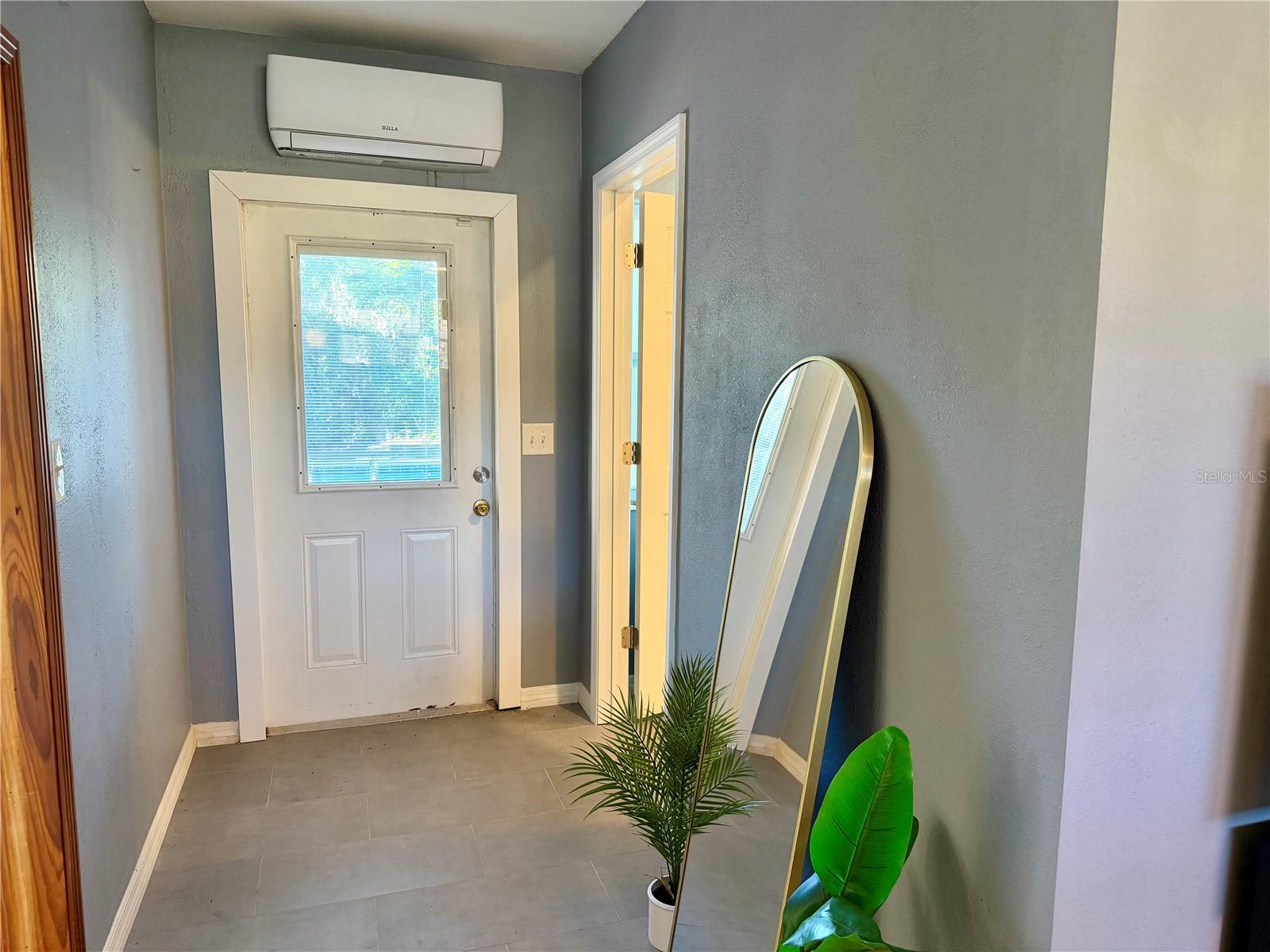 LEESBURG BEACH GROVE - Residential