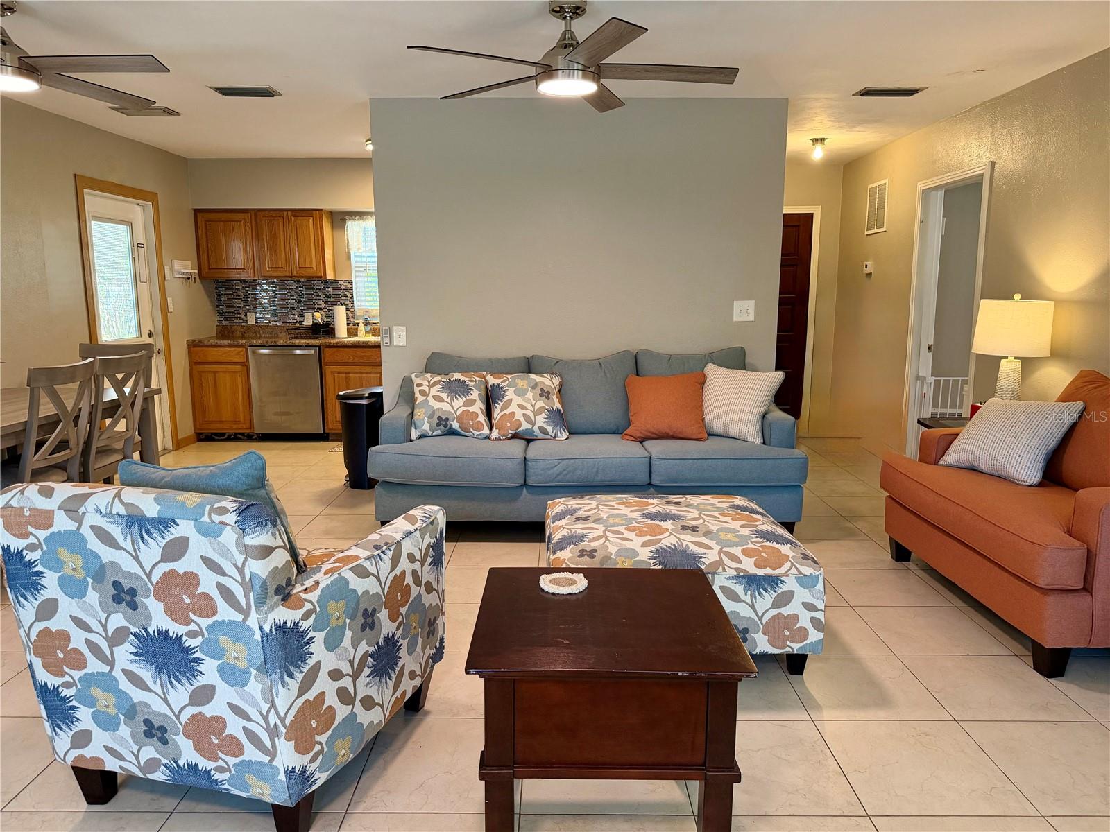 LEESBURG BEACH GROVE - Residential