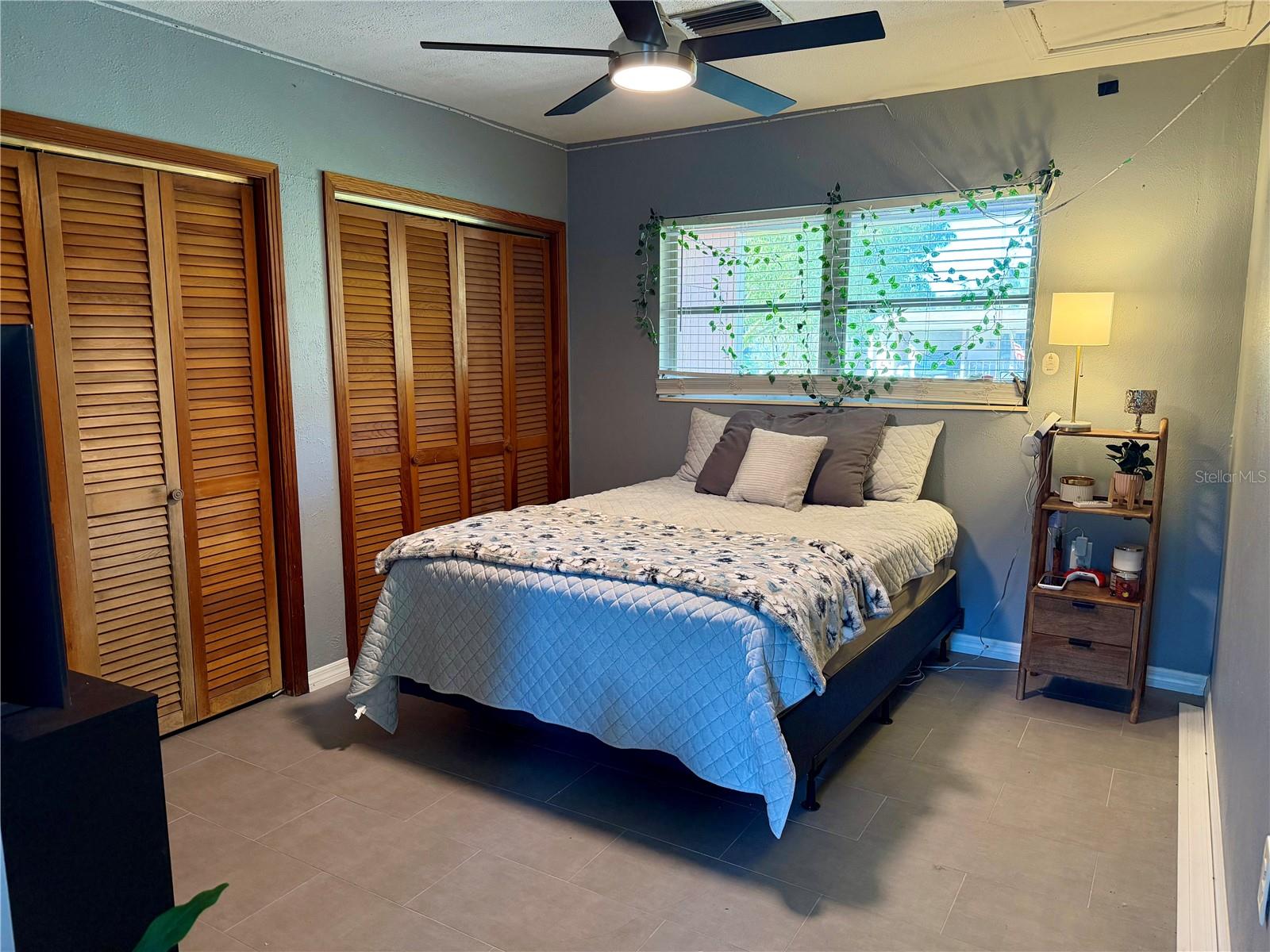 LEESBURG BEACH GROVE - Residential