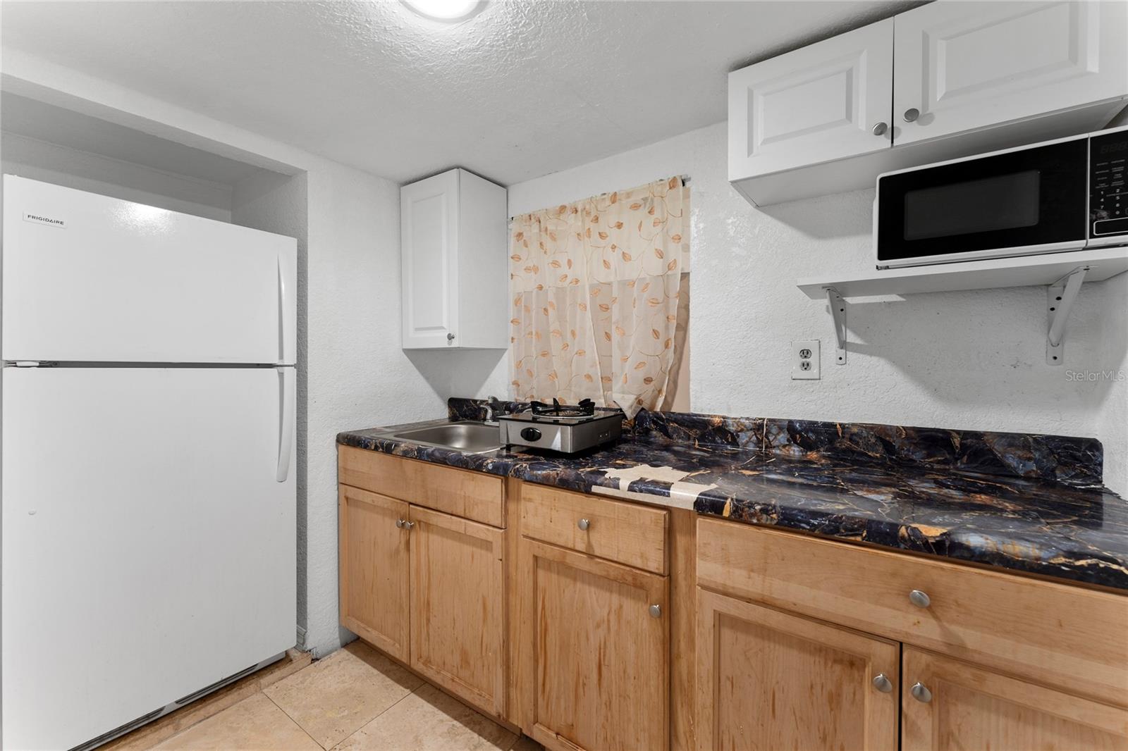 WEST PARK ESTATES UNIT 4 - Residential